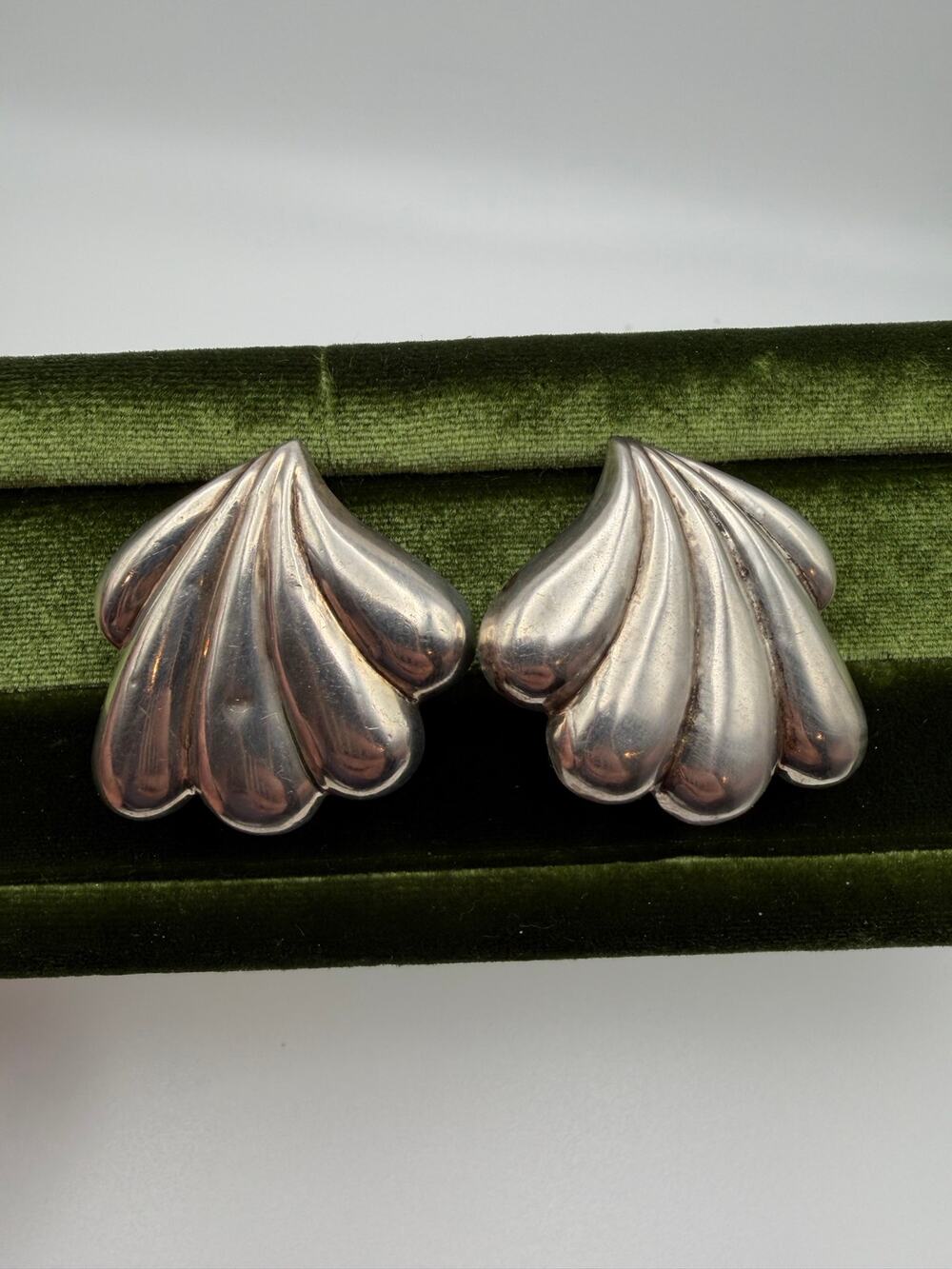 Sterling Silver Thailand Fan Shaped Clip On Earrings